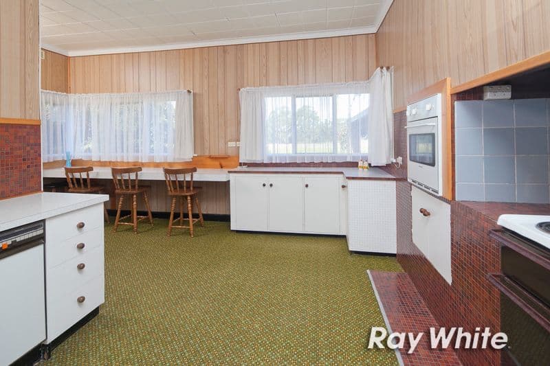 206 Toomuc Valley Road, Pakenham VIC 3810, Pakenham - Thumbnail 8