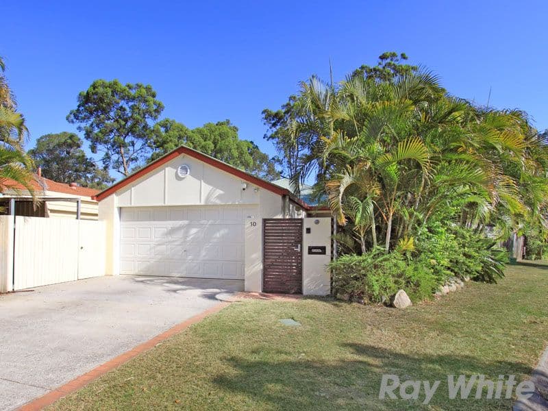 10 Amanda Place, BRIDGEMAN DOWNS QLD 4035, Bridgeman Downs - Thumbnail 2