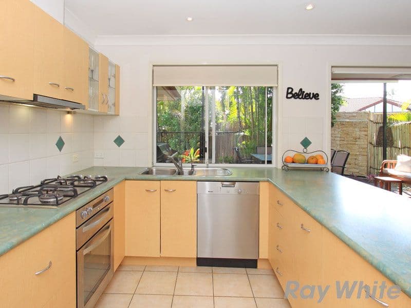 10 Amanda Place, BRIDGEMAN DOWNS QLD 4035, Bridgeman Downs - Thumbnail 5