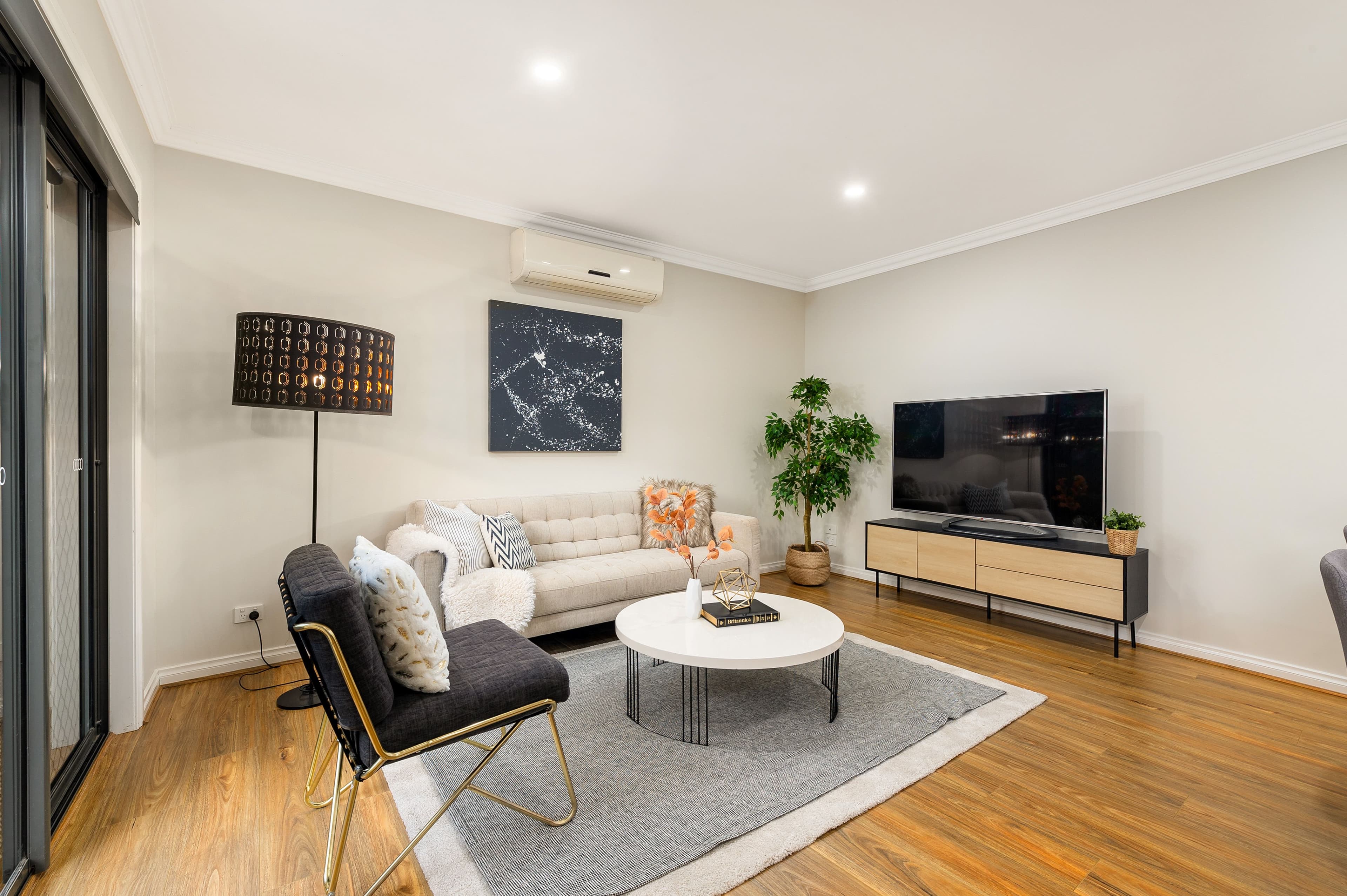 21A Locksley Avenue, Reservoir VIC 3073, Reservoir - Thumbnail 2