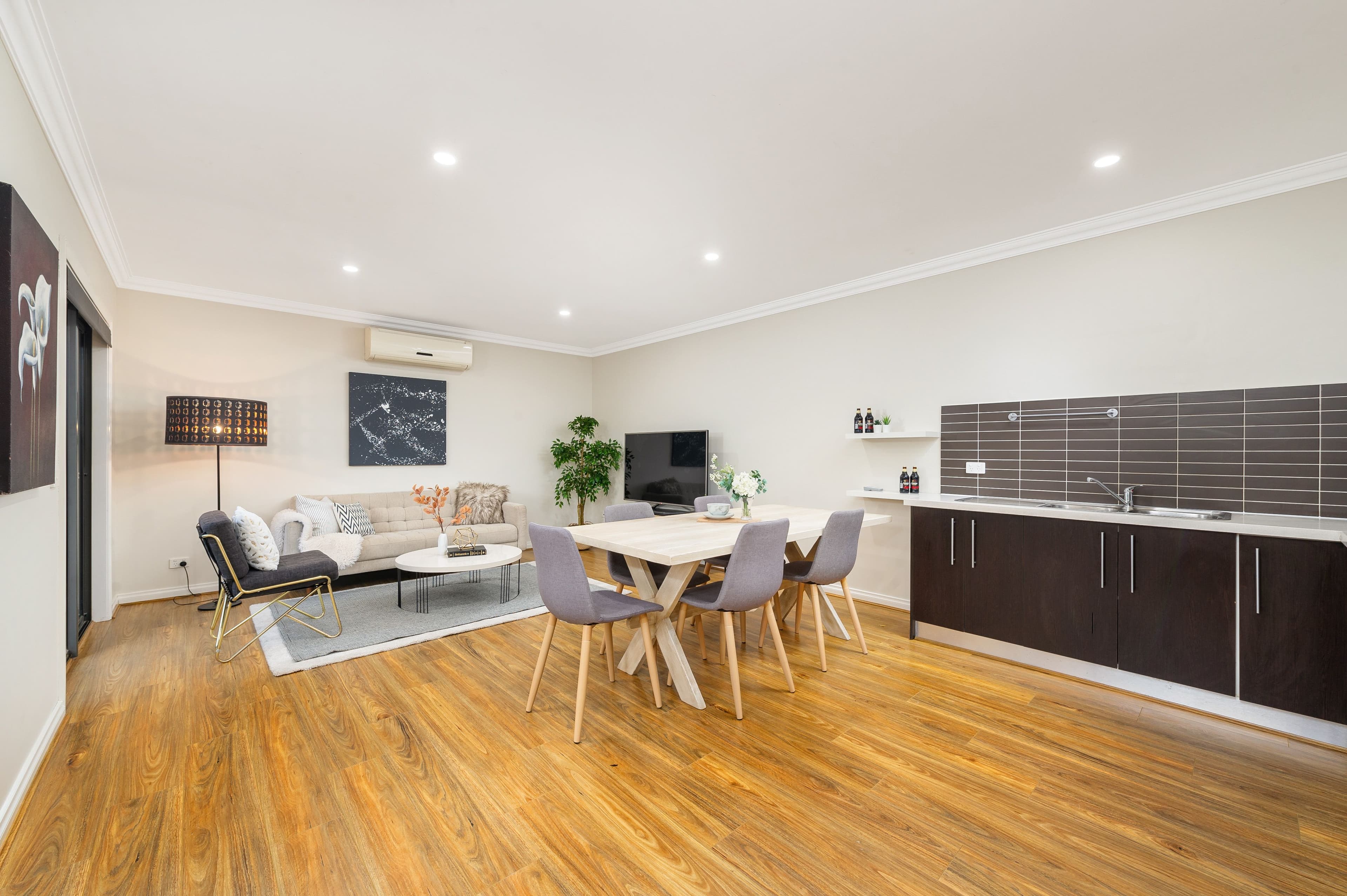 21A Locksley Avenue, Reservoir VIC 3073, Reservoir - Thumbnail 3