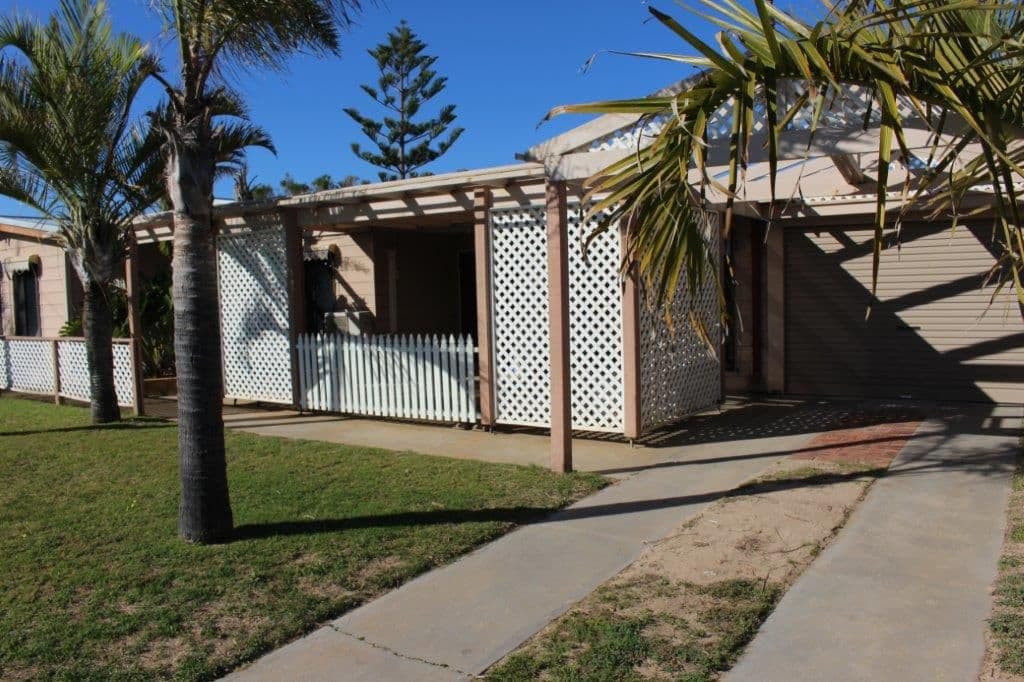5 Pickering Drive, Dongara WA 6525, Dongara - Thumbnail 2
