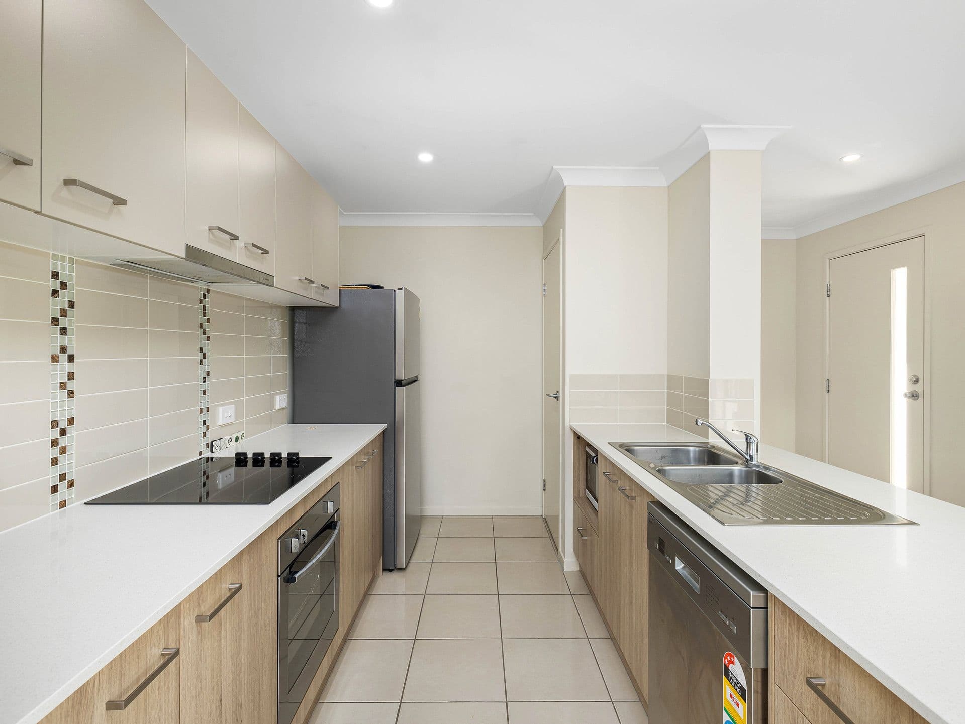 21 Pine Place, Upper Kedron QLD 4055, Upper Kedron - Thumbnail 2