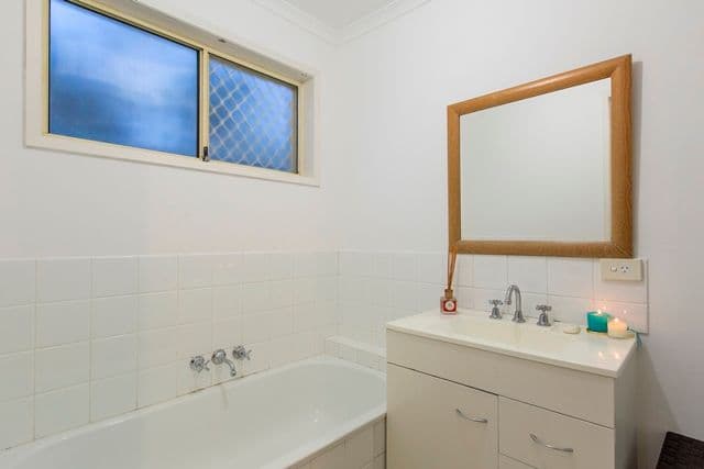 28 Orkney Place, Labrador QLD 4215, Labrador - Thumbnail 7