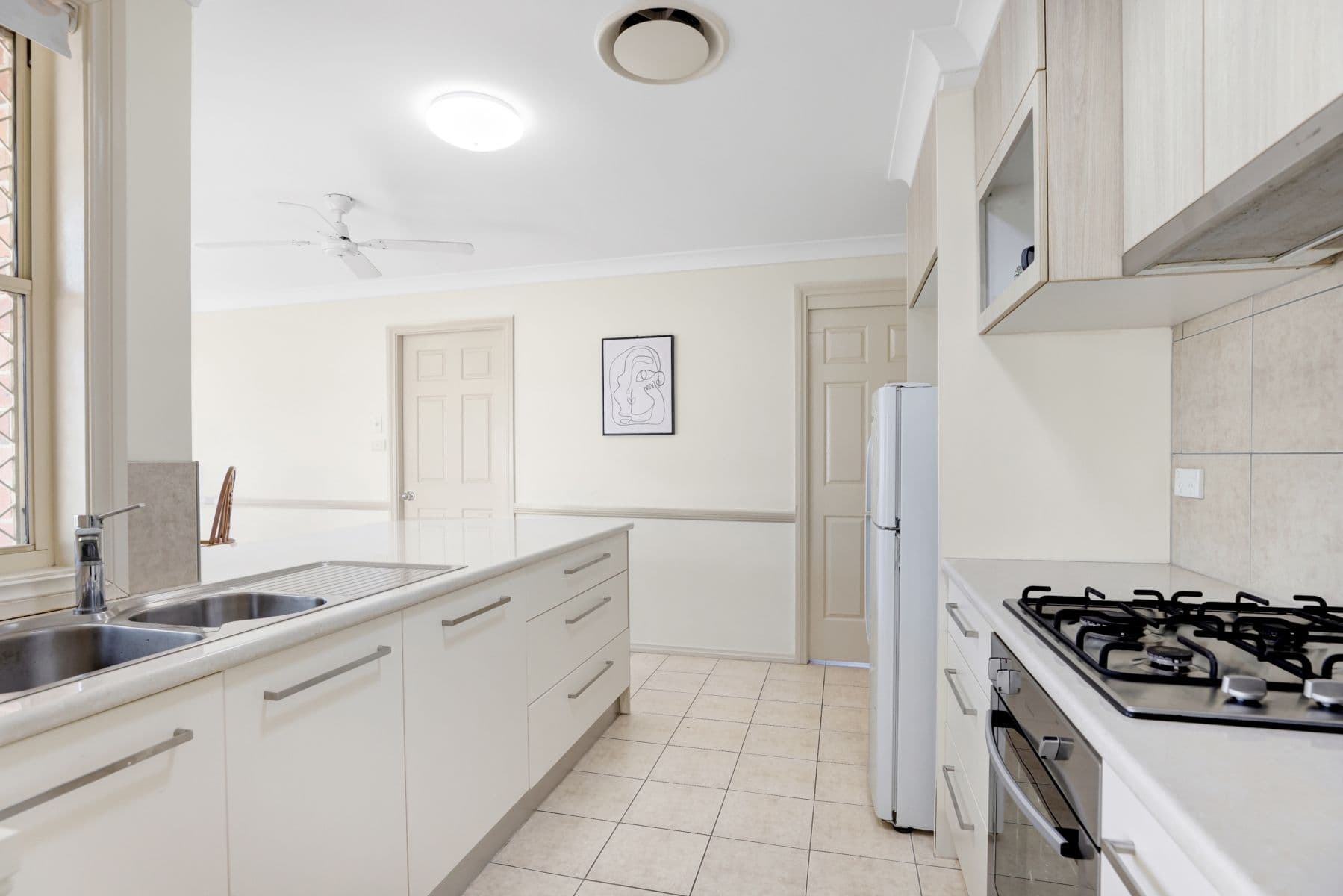 8 Corvus Close, Glenmore Park NSW 2745, Glenmore Park - Thumbnail 4