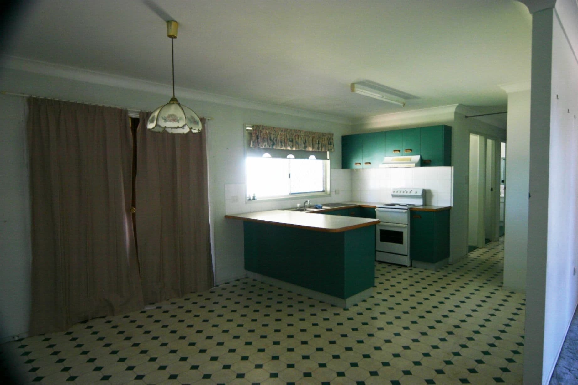 10 Russell Street, DALBY QLD 4405, Dalby - Thumbnail 2