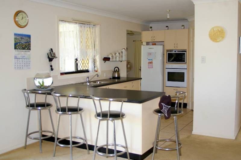 8 Cairns Crescent, DECEPTION BAY QLD 4508, Deception Bay - Thumbnail 2