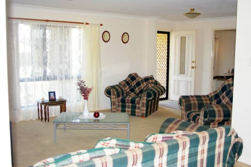 8 Cairns Crescent, DECEPTION BAY QLD 4508, Deception Bay - Thumbnail 3