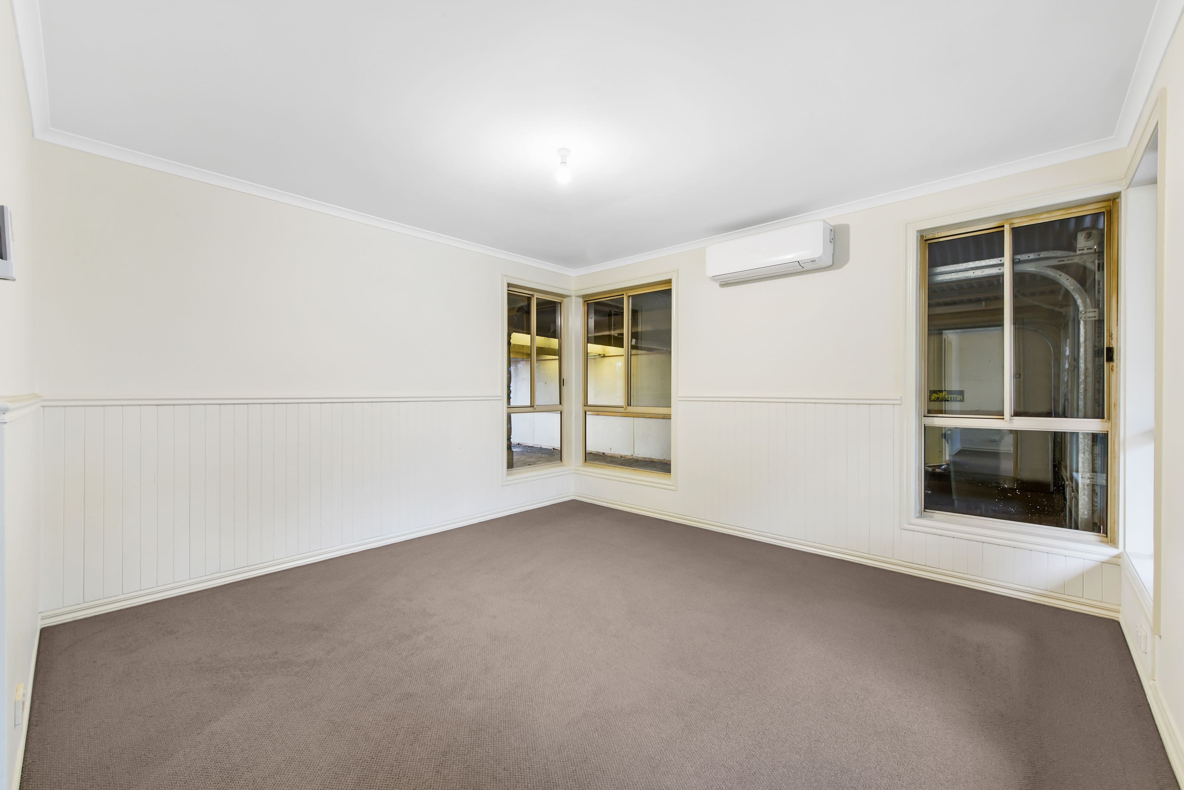 19 Manchester Drive, Sydenham VIC 3037, Sydenham - Thumbnail 3