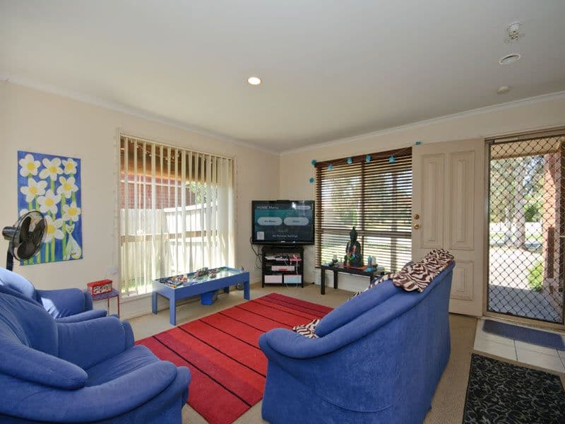 63  Greenwood Drive, CARRUM DOWNS VIC 3201, Carrum Downs - Thumbnail 2