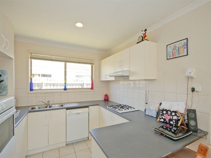 63  Greenwood Drive, CARRUM DOWNS VIC 3201, Carrum Downs - Thumbnail 3
