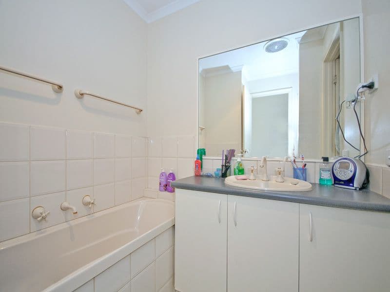 63  Greenwood Drive, CARRUM DOWNS VIC 3201, Carrum Downs - Thumbnail 5