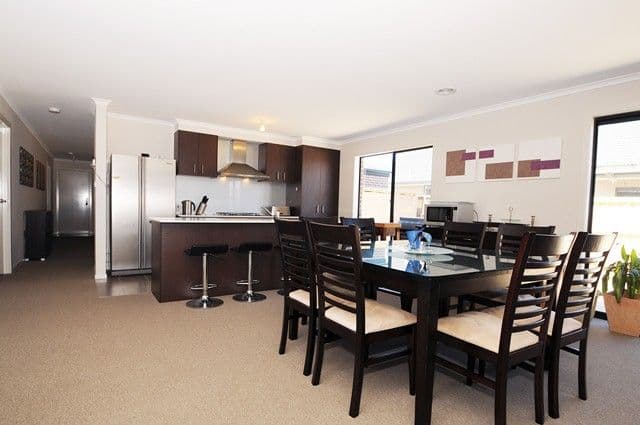 23 Tyler Crescent, TARNEIT VIC 3029, Tarneit - Thumbnail 3