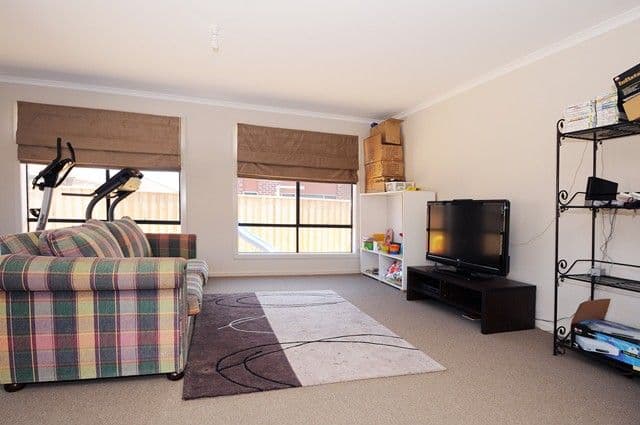 23 Tyler Crescent, TARNEIT VIC 3029, Tarneit - Thumbnail 4
