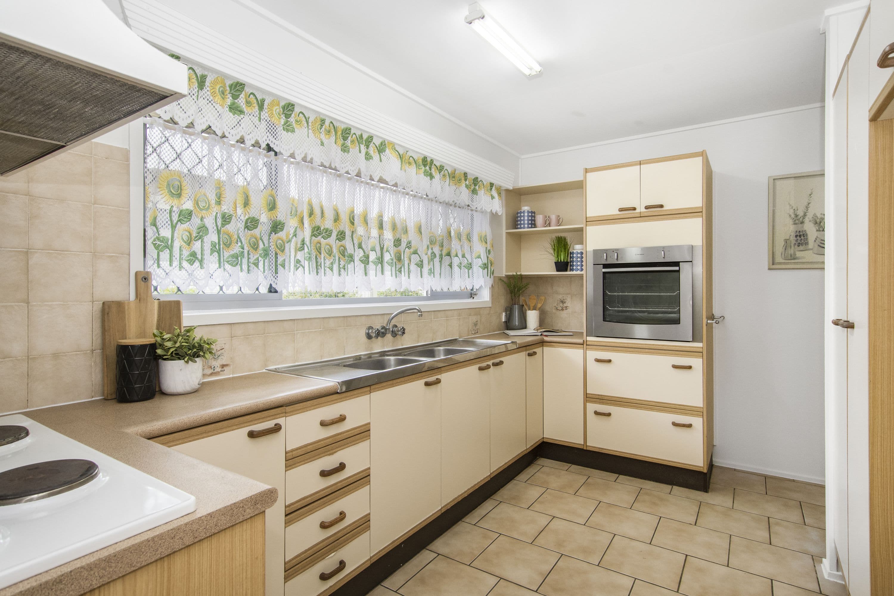 14 Tamarind Street, Kirwan QLD 4817, Kirwan - Thumbnail 6