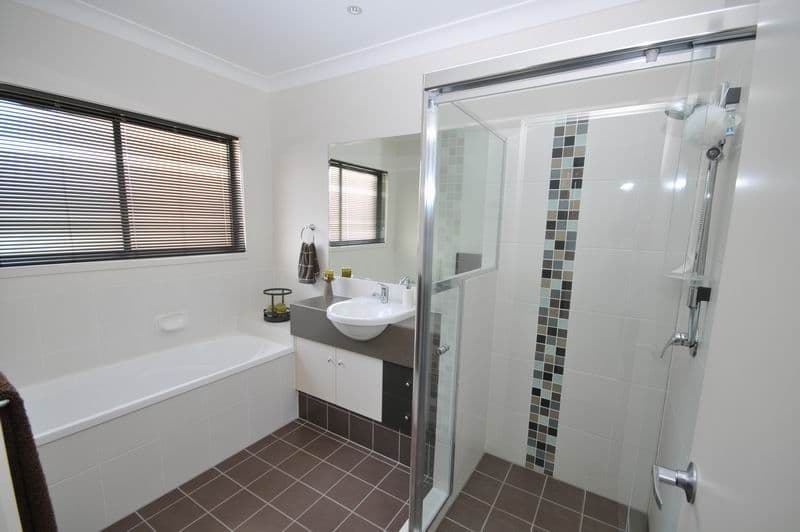 34 Peachester Close, ORMEAU QLD 4208, Ormeau - Thumbnail 6