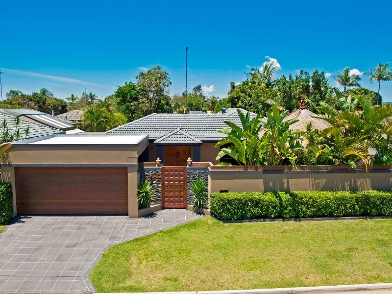 9 Fullerton Street, BENOWA QLD 4217, Benowa - Image 1
