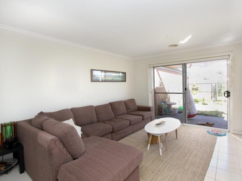 16 Phillip Drive, Wyndham Vale - Thumbnail 2