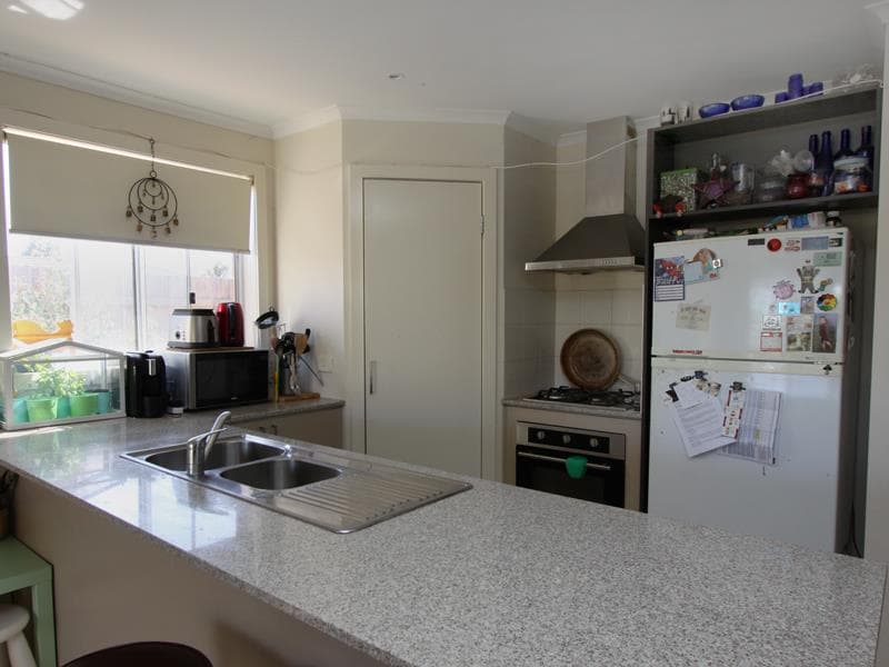 16 Phillip Drive, Wyndham Vale - Thumbnail 3