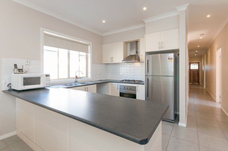 21 Elsternwick Way, CRAIGIEBURN VIC 3064, Craigieburn - Thumbnail 2