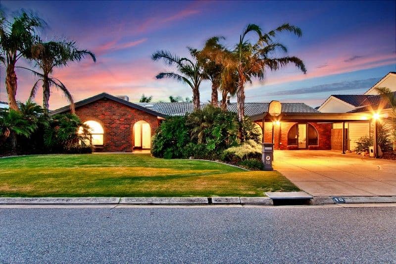 10 Hoylake Crescent, West Lakes SA 5021, West Lakes - Image 1
