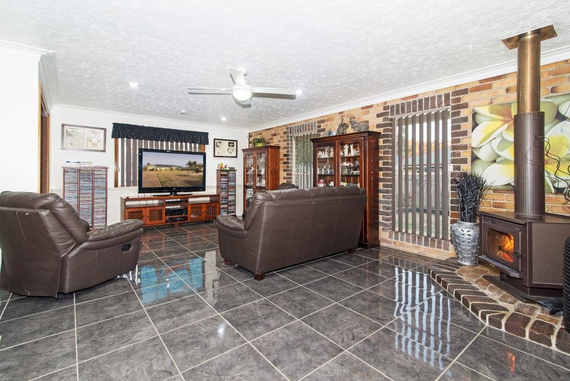16 Harvey Road, Glenvale QLD 4350, Glenvale - Thumbnail 3