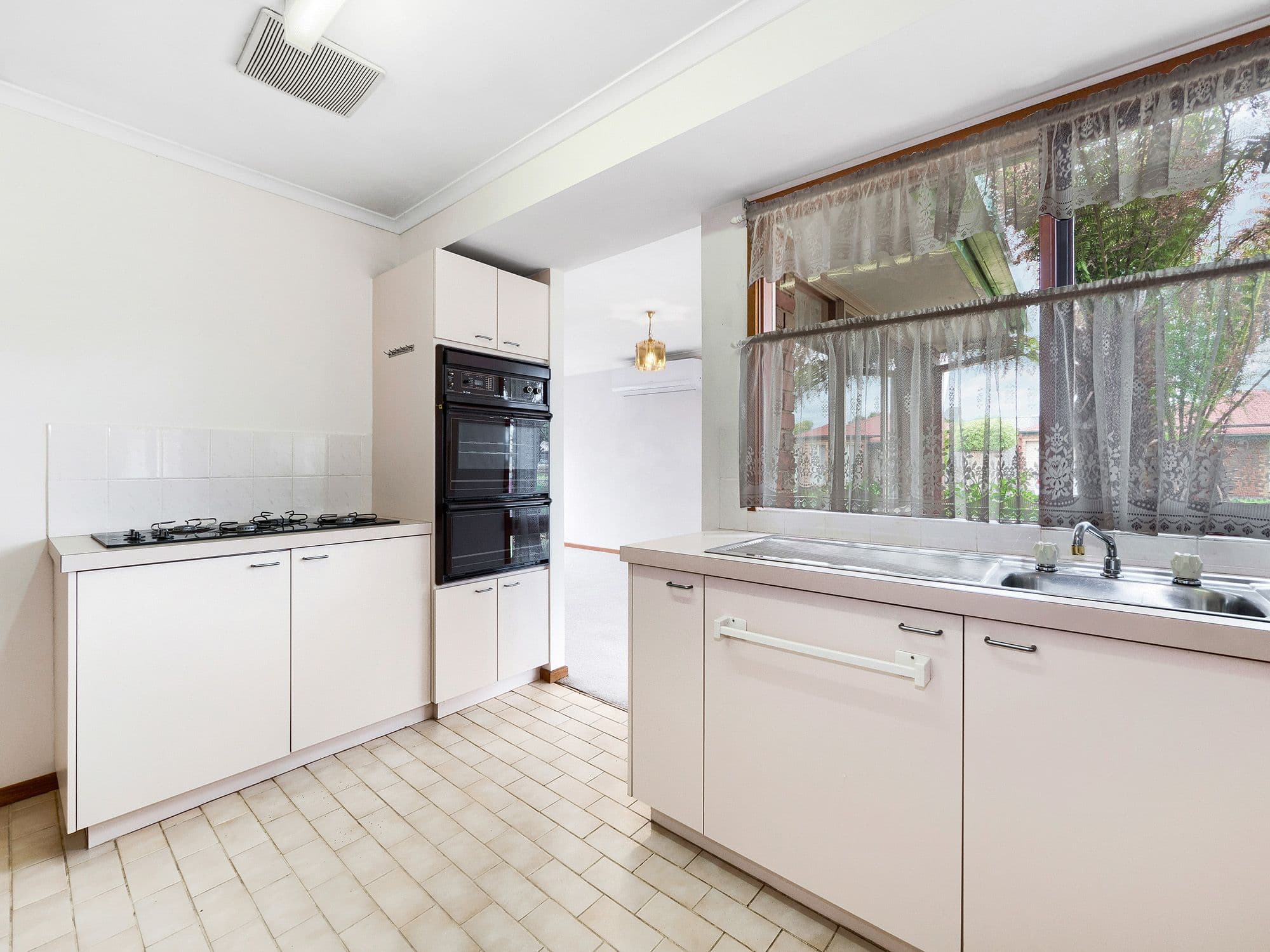 5 Lansell Drive, Cranbourne North VIC 3977, Cranbourne North - Thumbnail 6