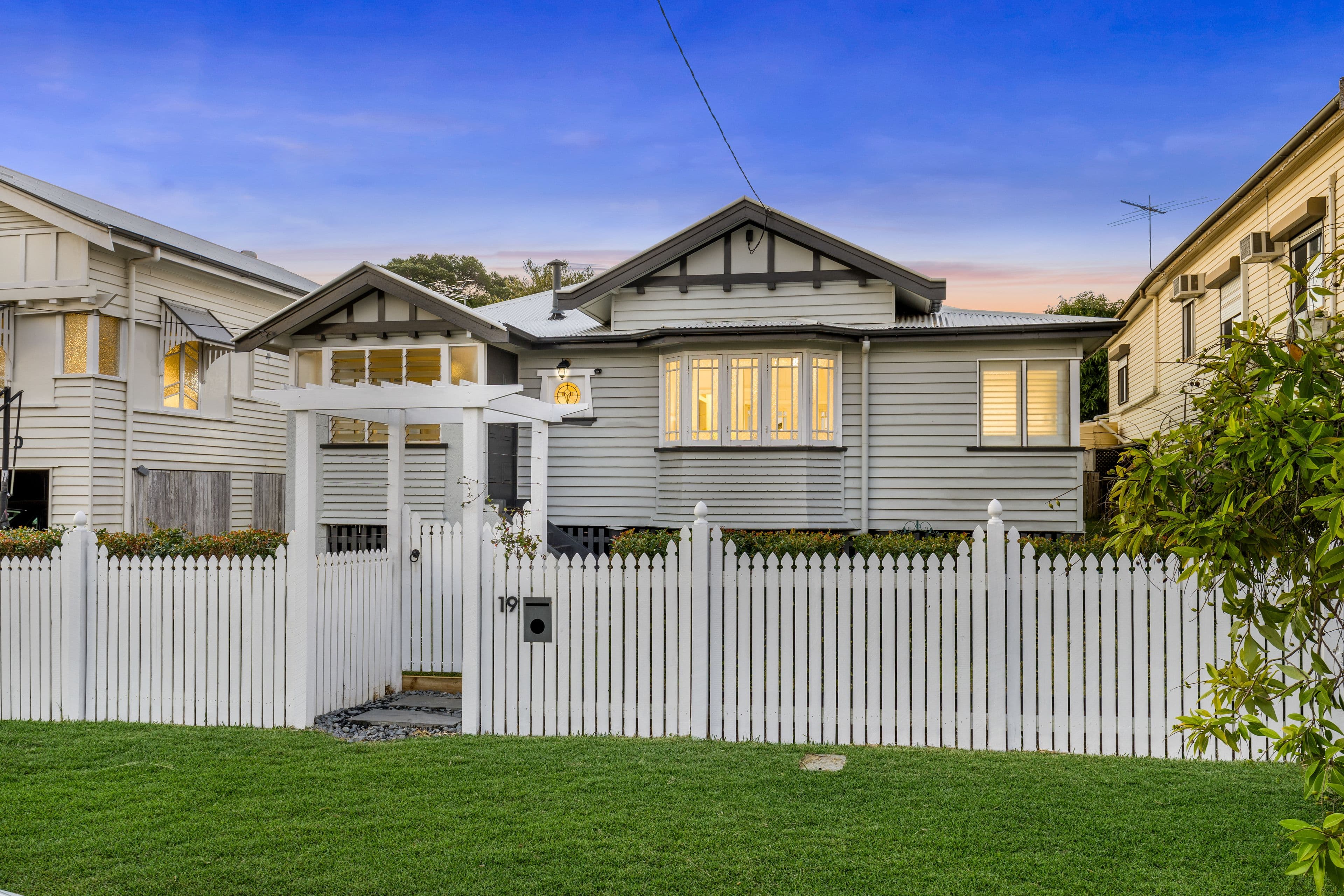 19 Homebush Road, Kedron QLD 4031, Kedron - Thumbnail 2
