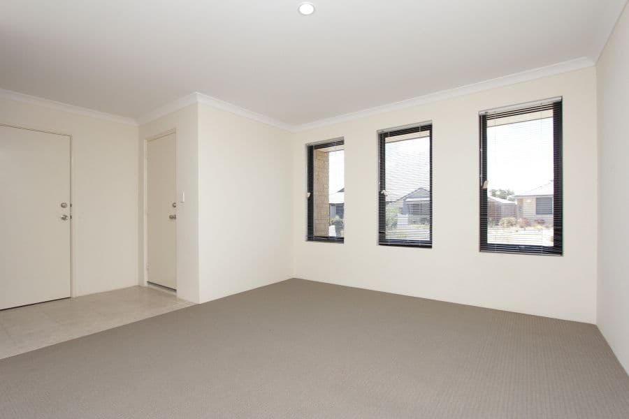 7 Pierre Bend, ELLENBROOK WA 6069, Ellenbrook - Thumbnail 2