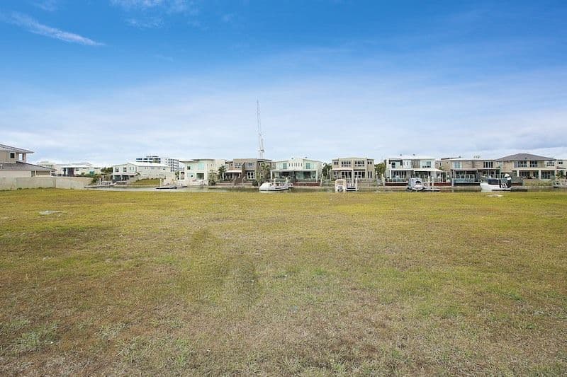 14 Middle Quay Drive, BIGGERA WATERS QLD 4216, Biggera Waters - Thumbnail 4