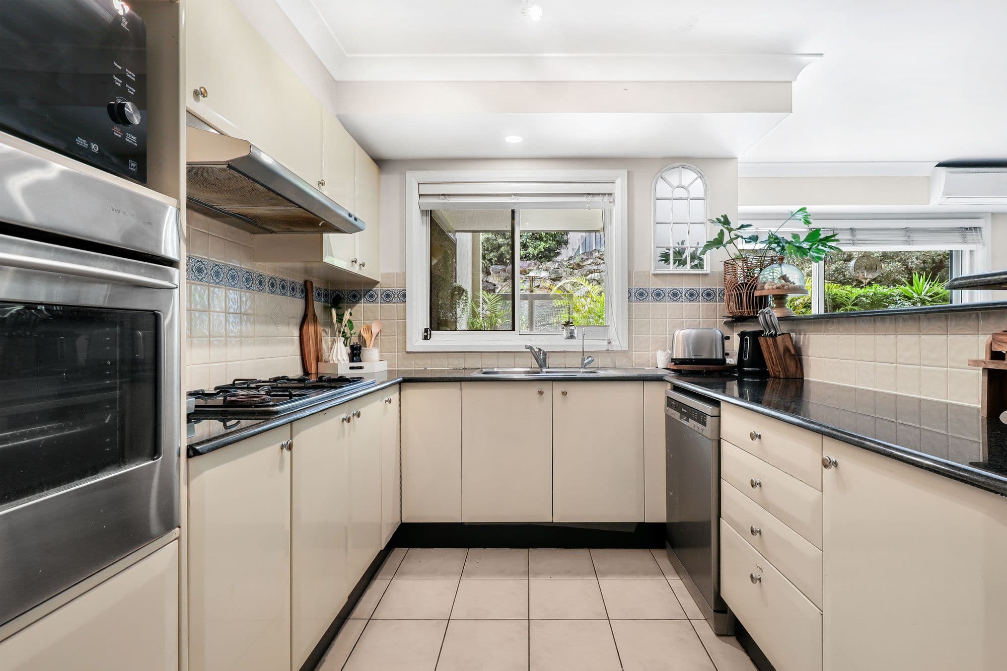 33 Kinsellas Drive, Lane Cove North NSW 2066, Lane Cove North - Thumbnail 4