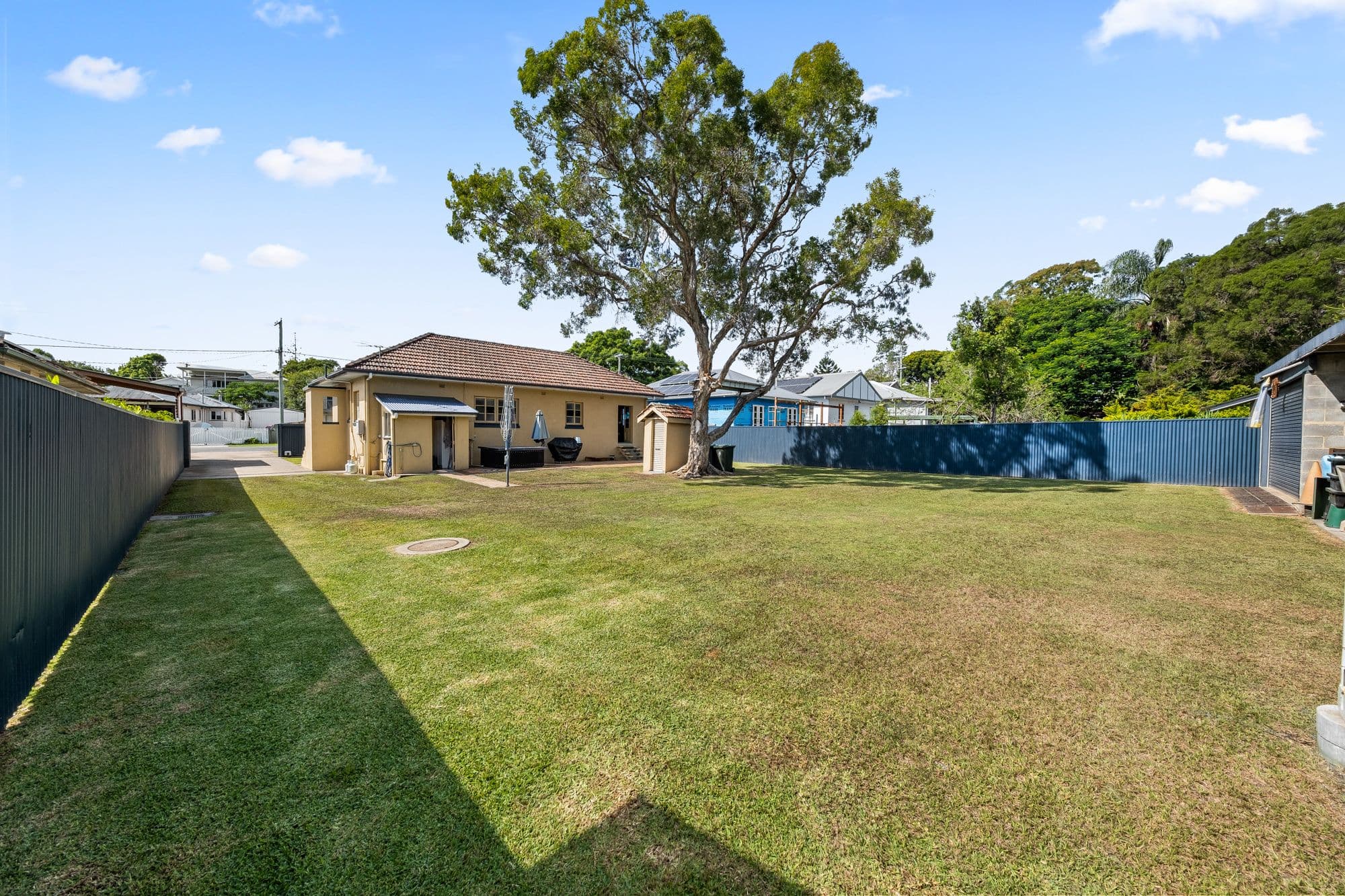 24 Lancelot Street, Tennyson QLD 4105, Tennyson - Thumbnail 2