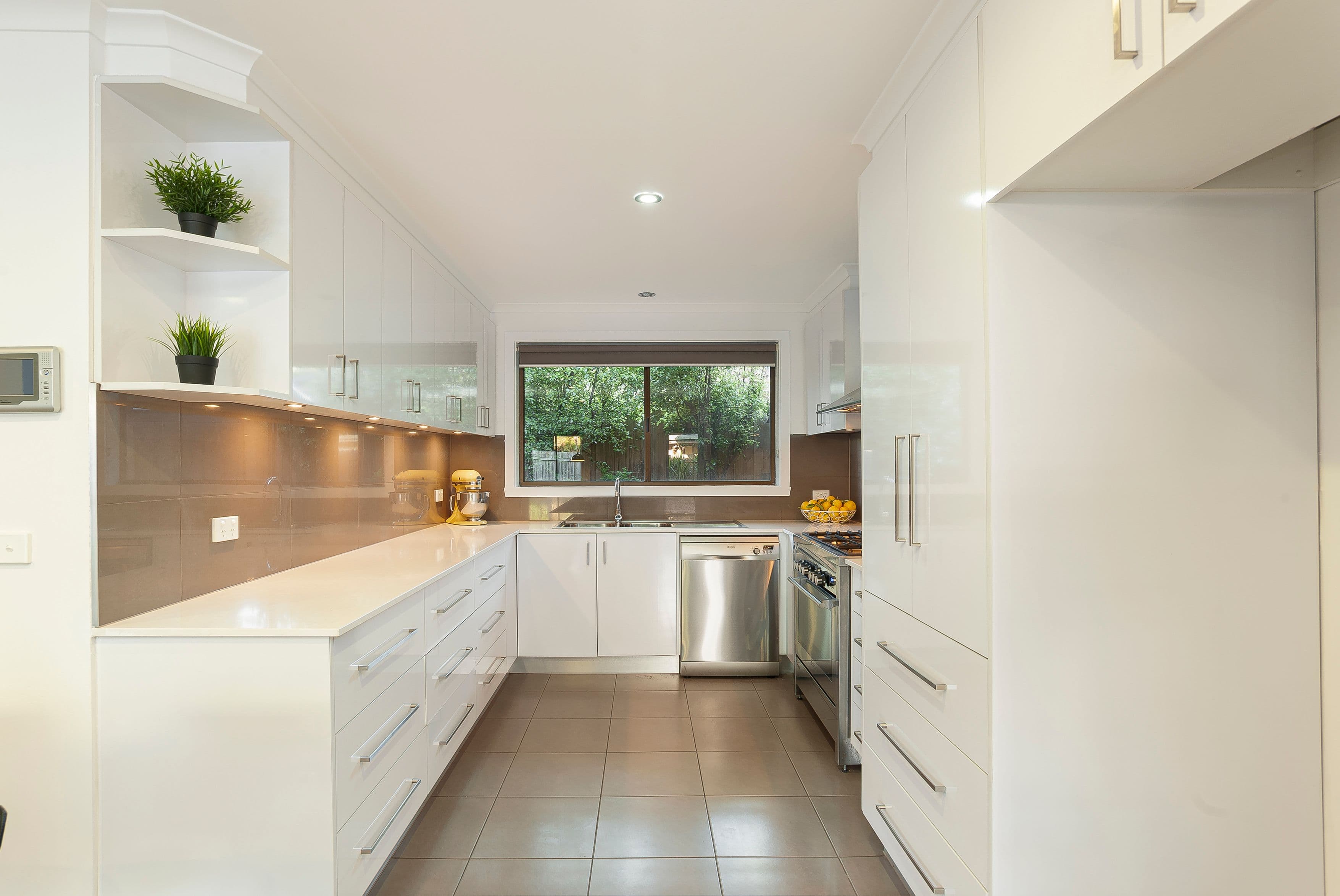 13 St John Place, Rowville VIC 3178, Rowville - Thumbnail 2