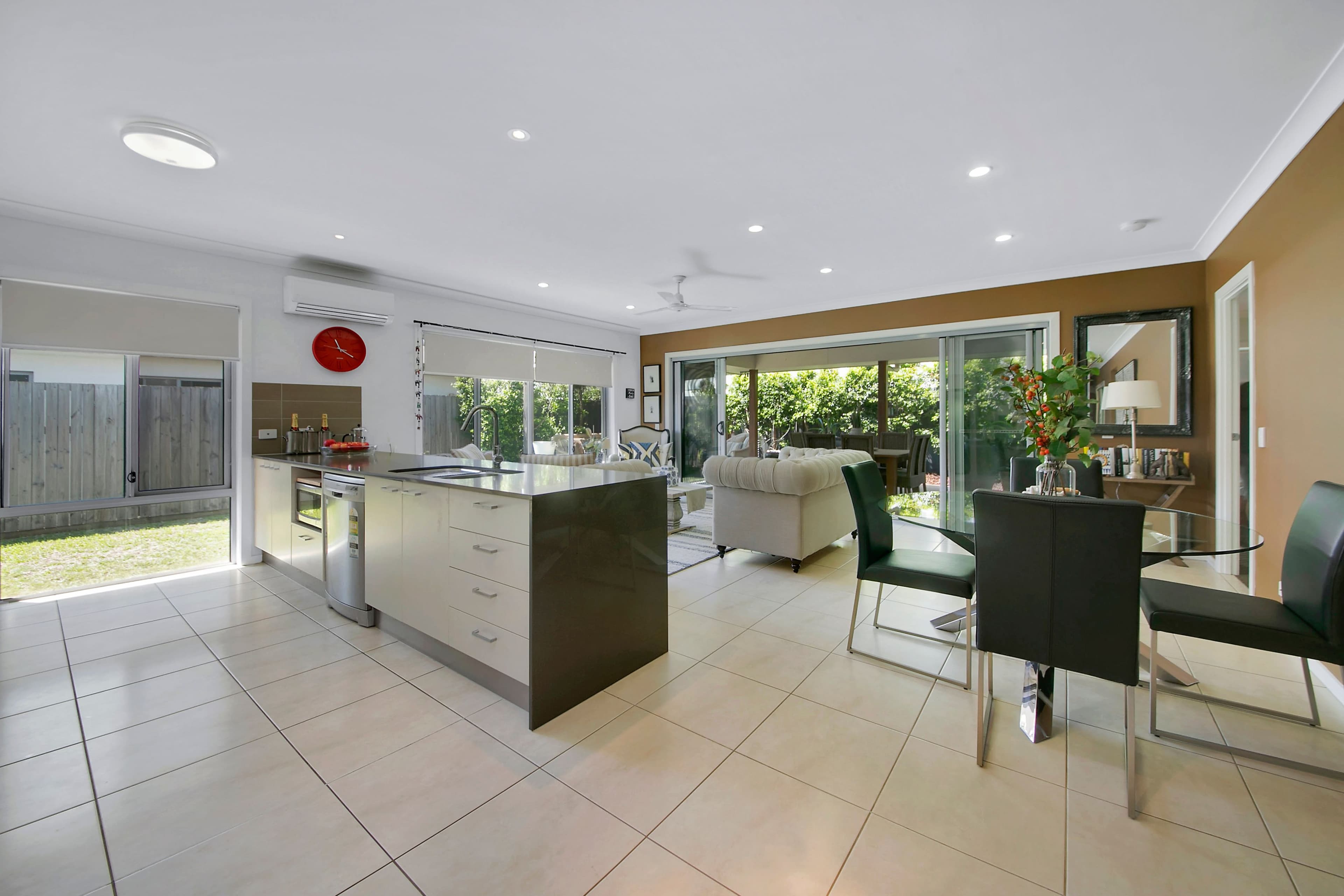 9 GRIFFIN Place, Nudgee QLD 4014, Nudgee - Thumbnail 3