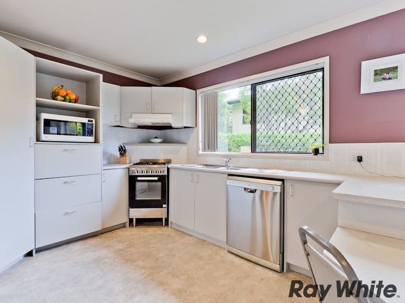 11 Dinterra Avenue, Ferny Hills QLD 4055, Ferny Hills - Thumbnail 2