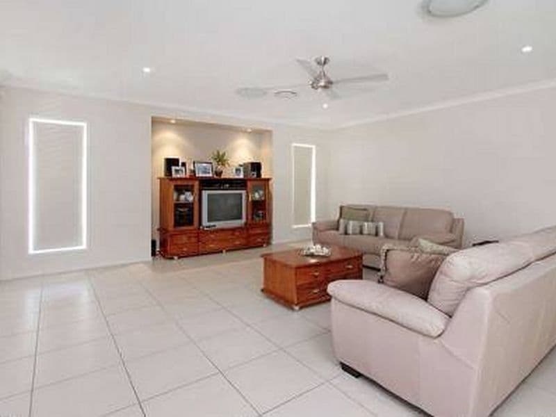 19 Greygum Place, ANSTEAD QLD 4070, Anstead - Thumbnail 5