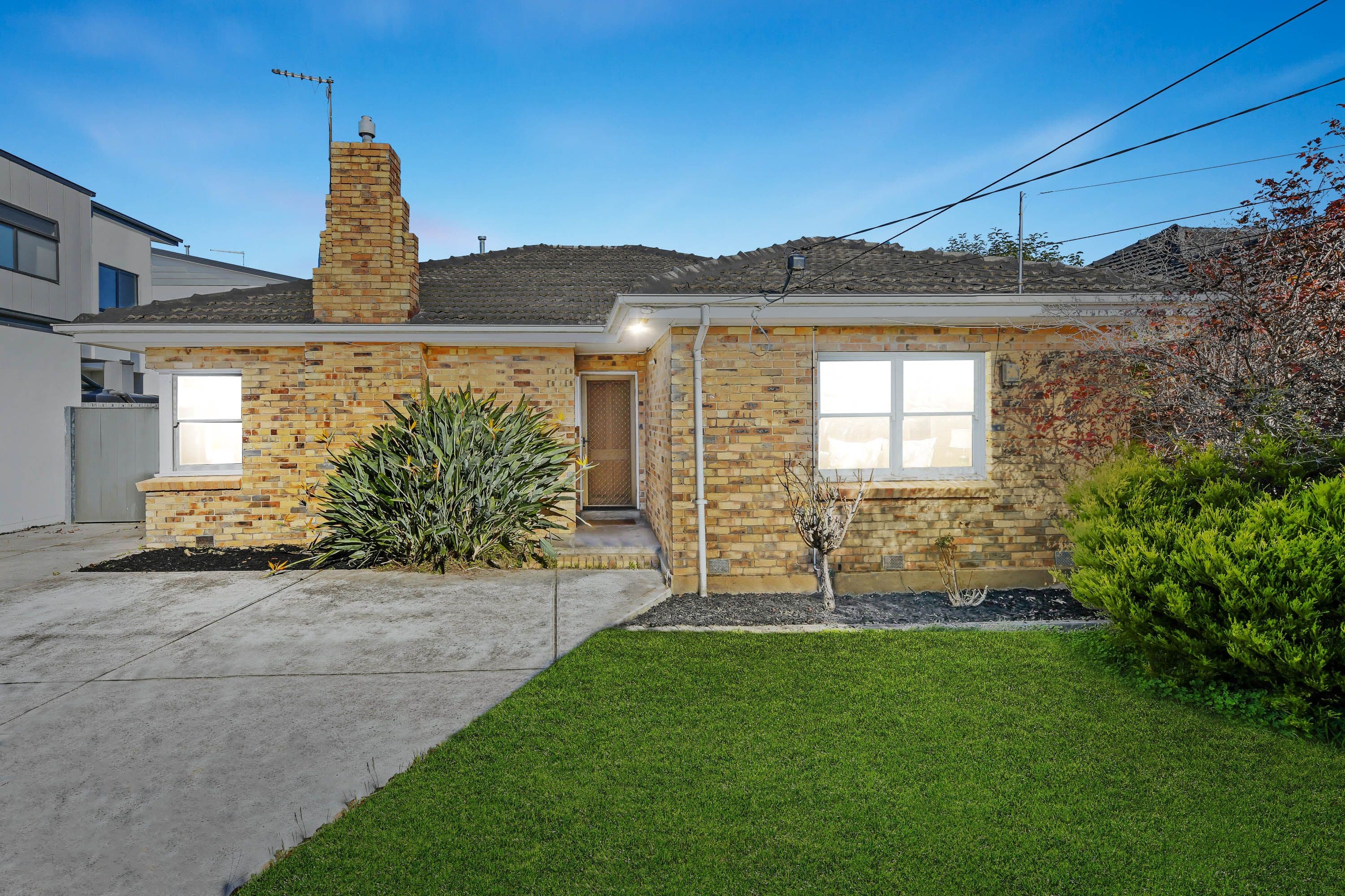 52 Berkeley Street, Huntingdale VIC 3166, Huntingdale - Image 1