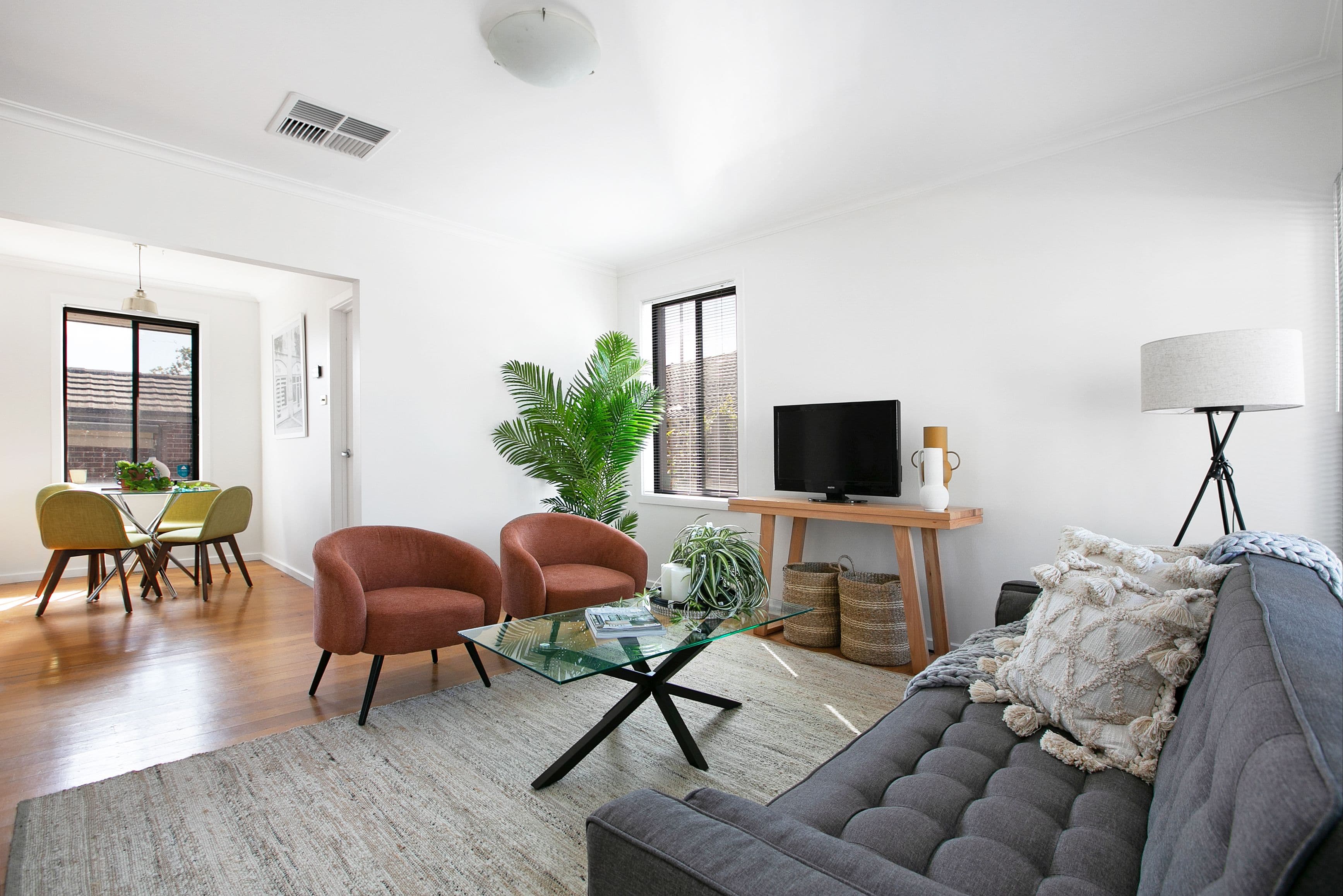 16 Yarra Avenue, Reservoir VIC 3073, Reservoir - Thumbnail 2