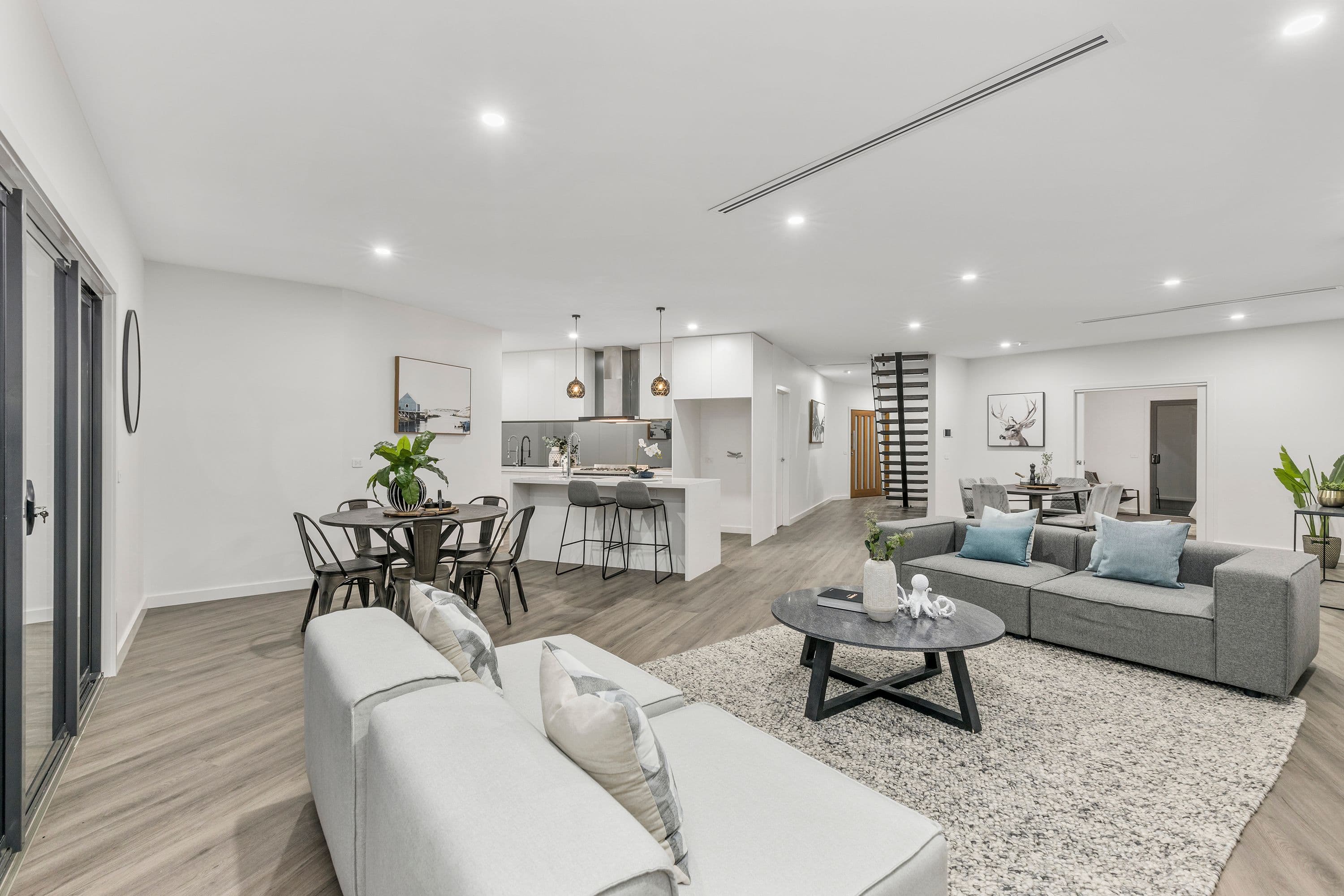 1 Dover Court, Mulgrave VIC 3170, Mulgrave - Thumbnail 2