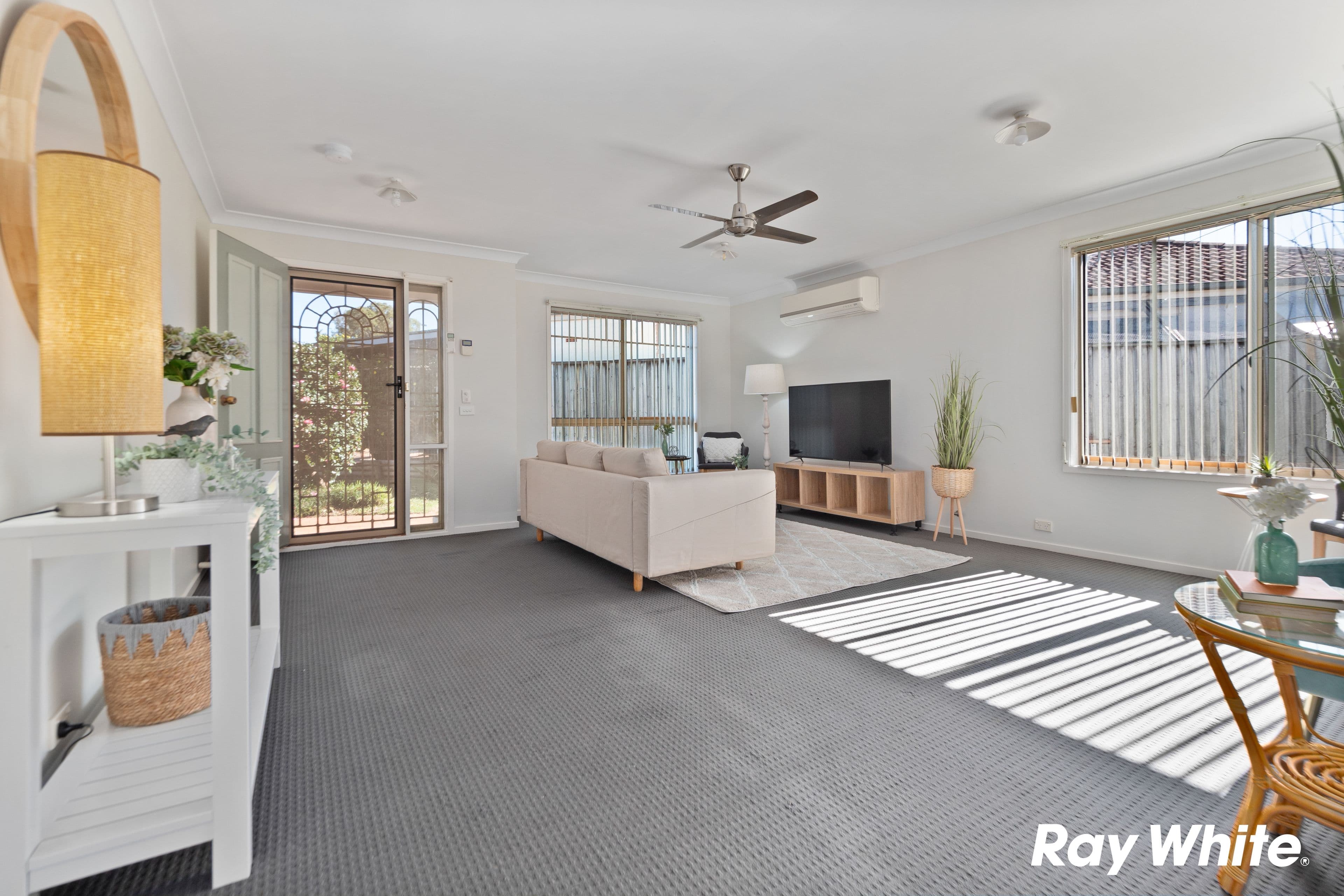 6 Tucson Grove, Stanhope Gardens NSW 2768, Stanhope Gardens - Thumbnail 2