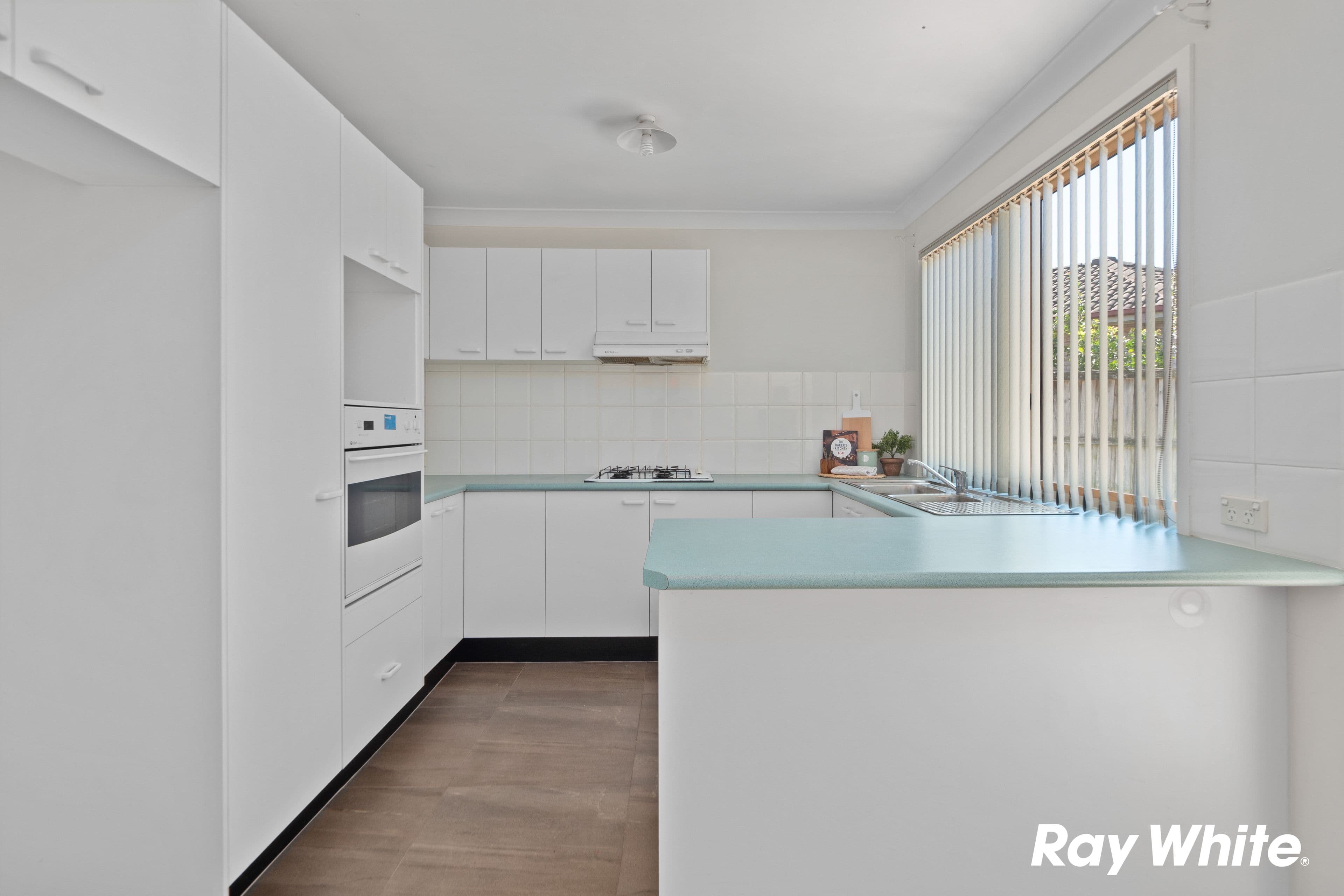 6 Tucson Grove, Stanhope Gardens NSW 2768, Stanhope Gardens - Thumbnail 3