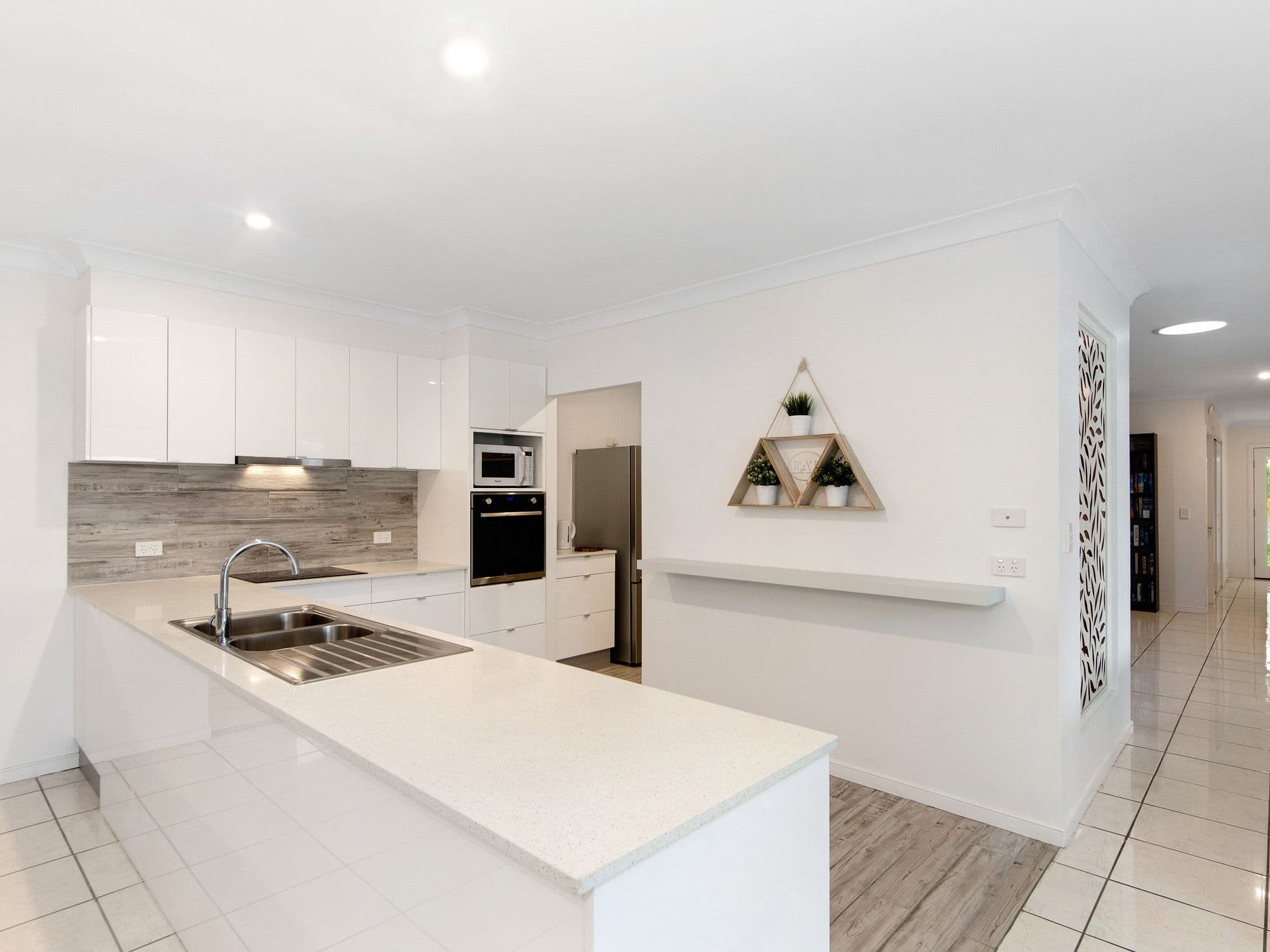 8 Astor Terrace, Coomera Waters QLD 4209, Coomera - Thumbnail 3