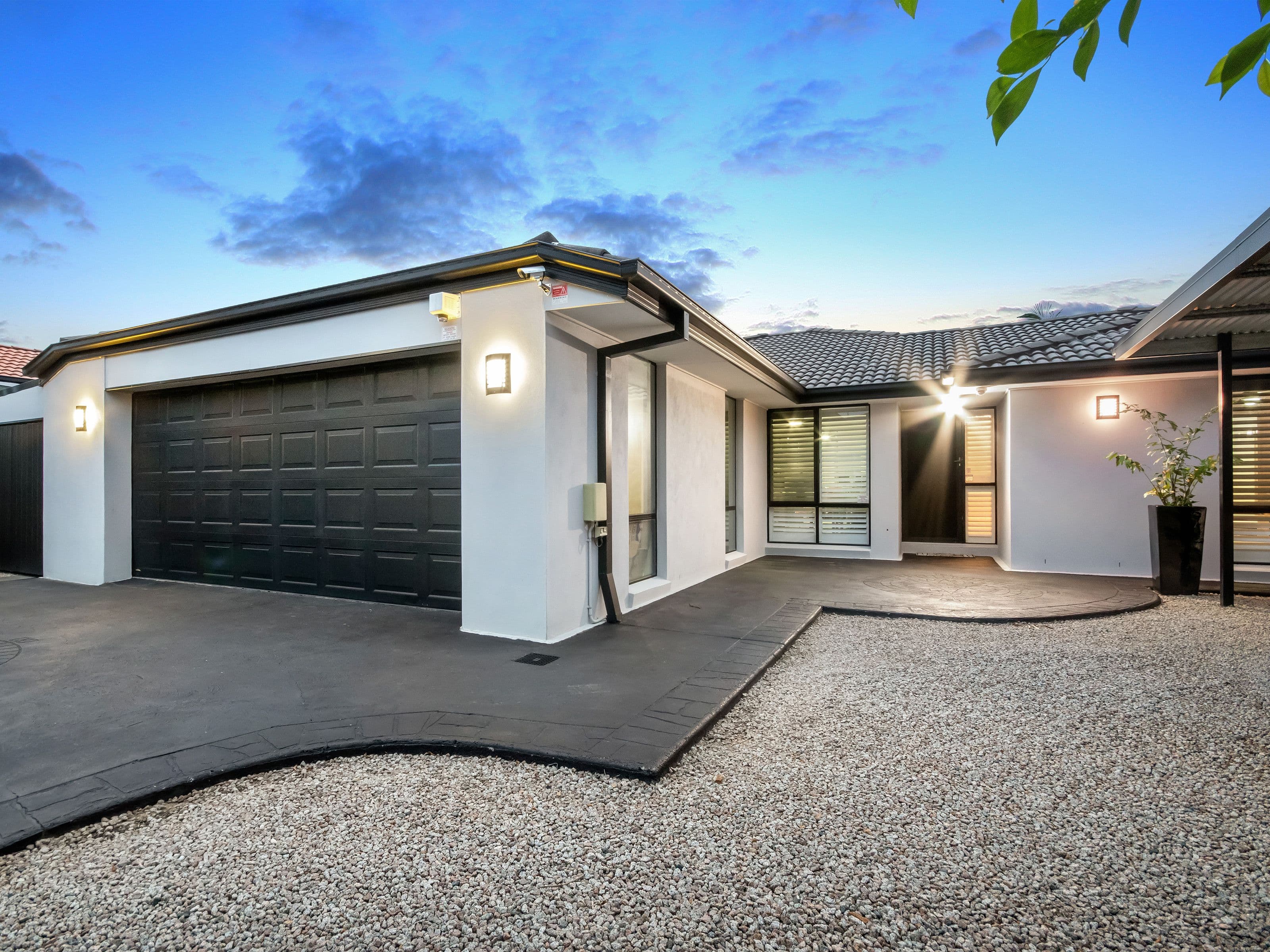 11 Catchlove Street, Maudsland QLD 4210, Maudsland - Thumbnail 2