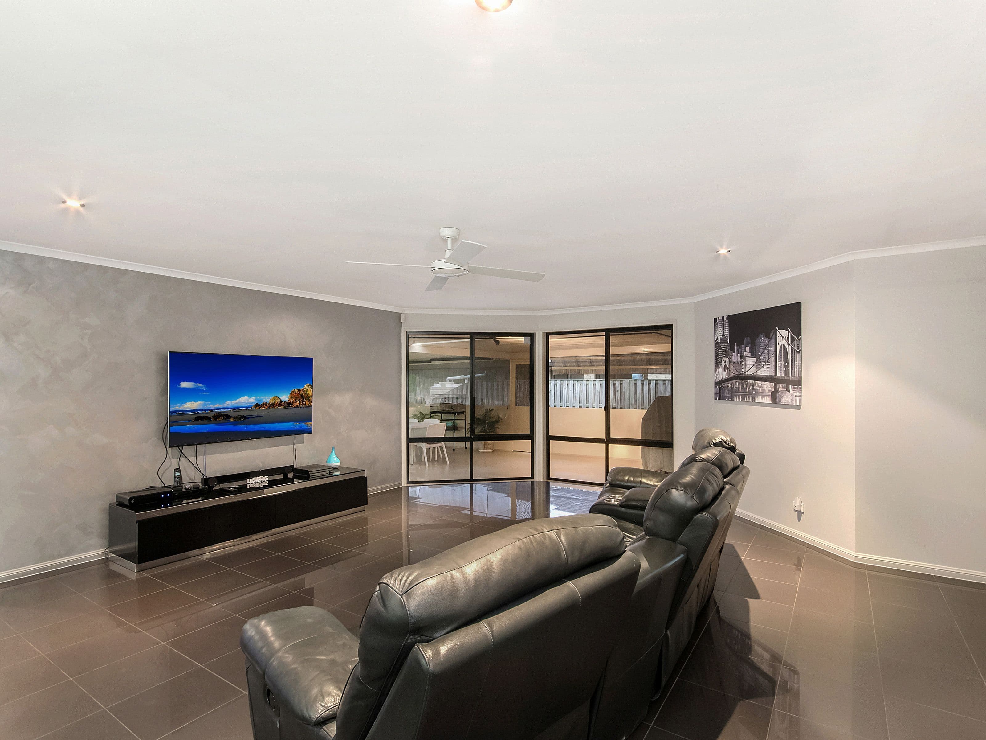 11 Catchlove Street, Maudsland QLD 4210, Maudsland - Thumbnail 4
