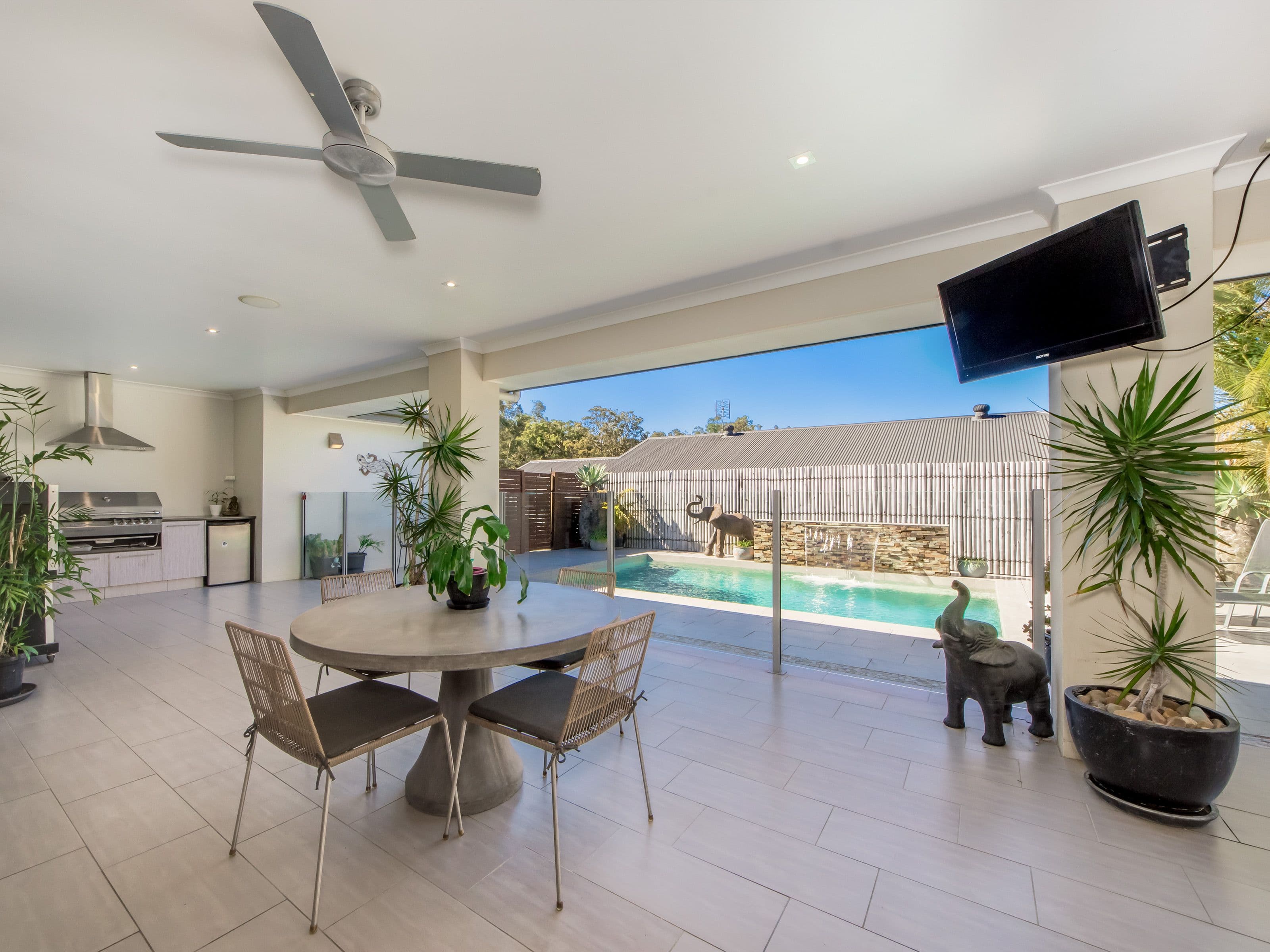 18 Greenview Drive, Upper Coomera QLD 4209, Upper Coomera - Thumbnail 2