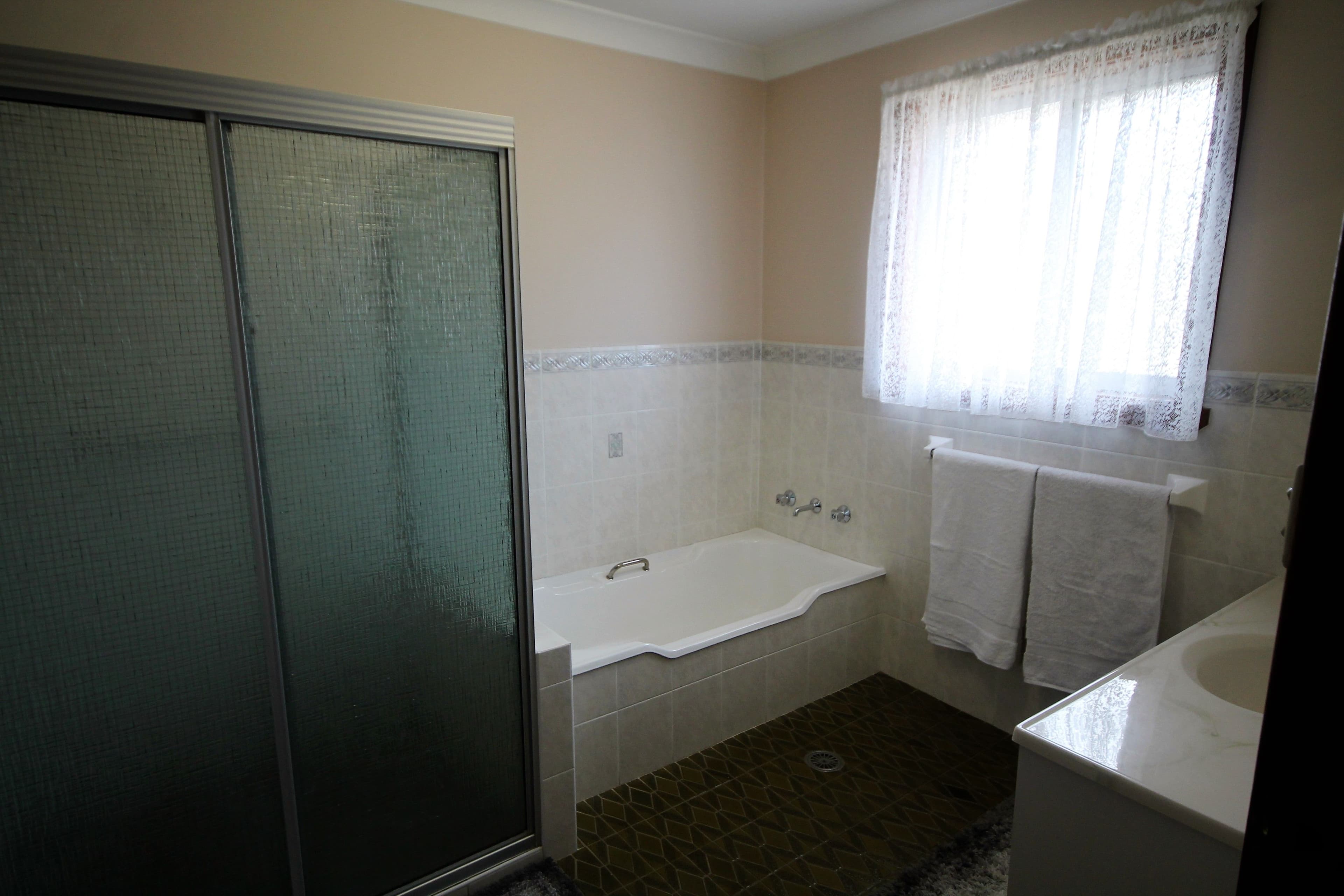 4 Stoneridge Street, Young - Thumbnail 4