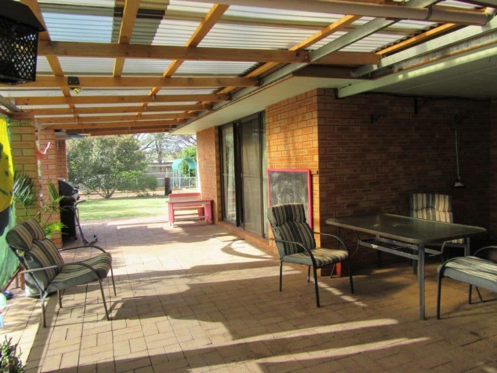 17 Slaughter Street, Three Springs WA 6519, Three Springs - Thumbnail 2
