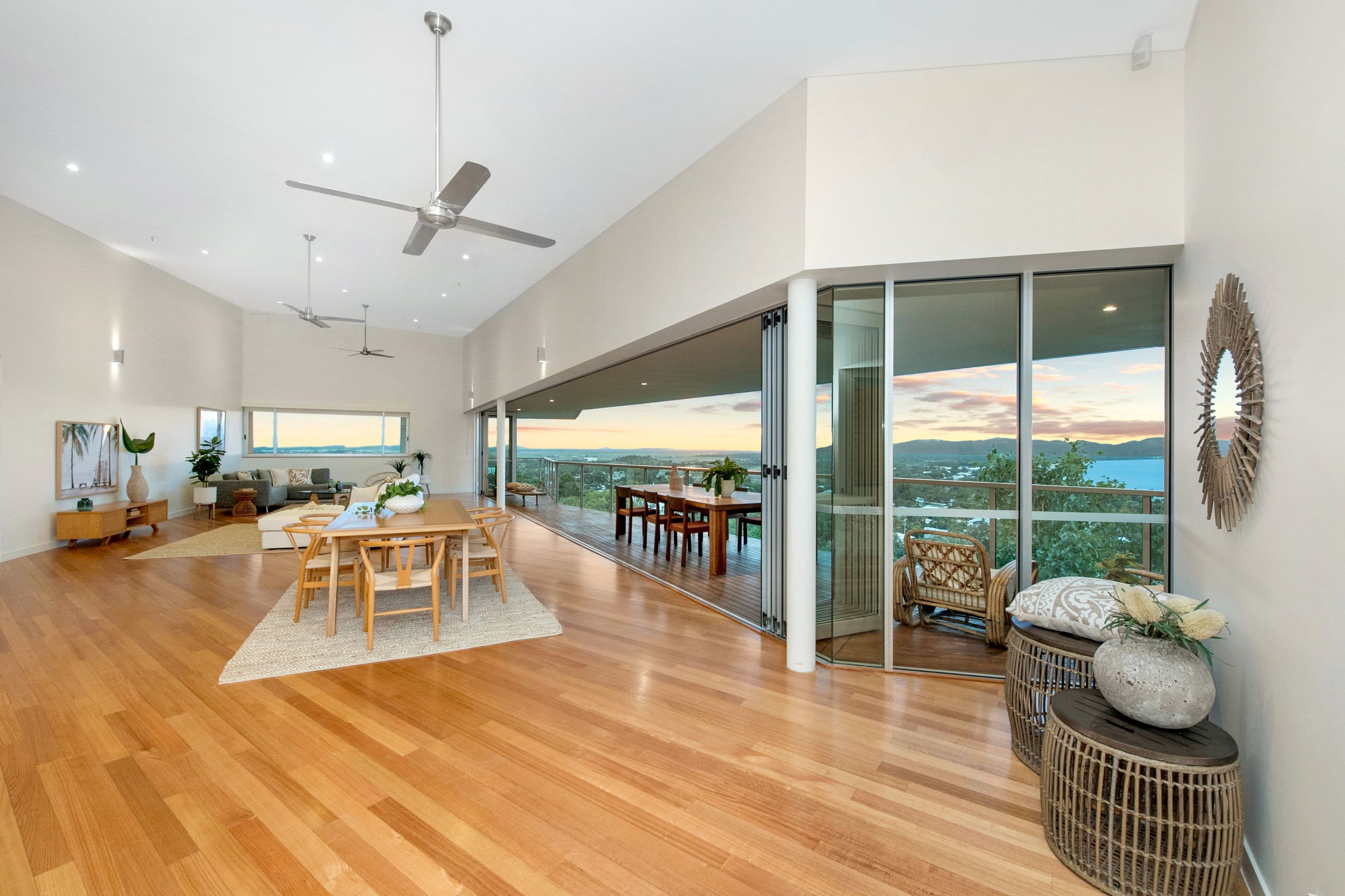 3 Seaview Court, Castle Hill QLD 4810, Castle Hill - Thumbnail 3