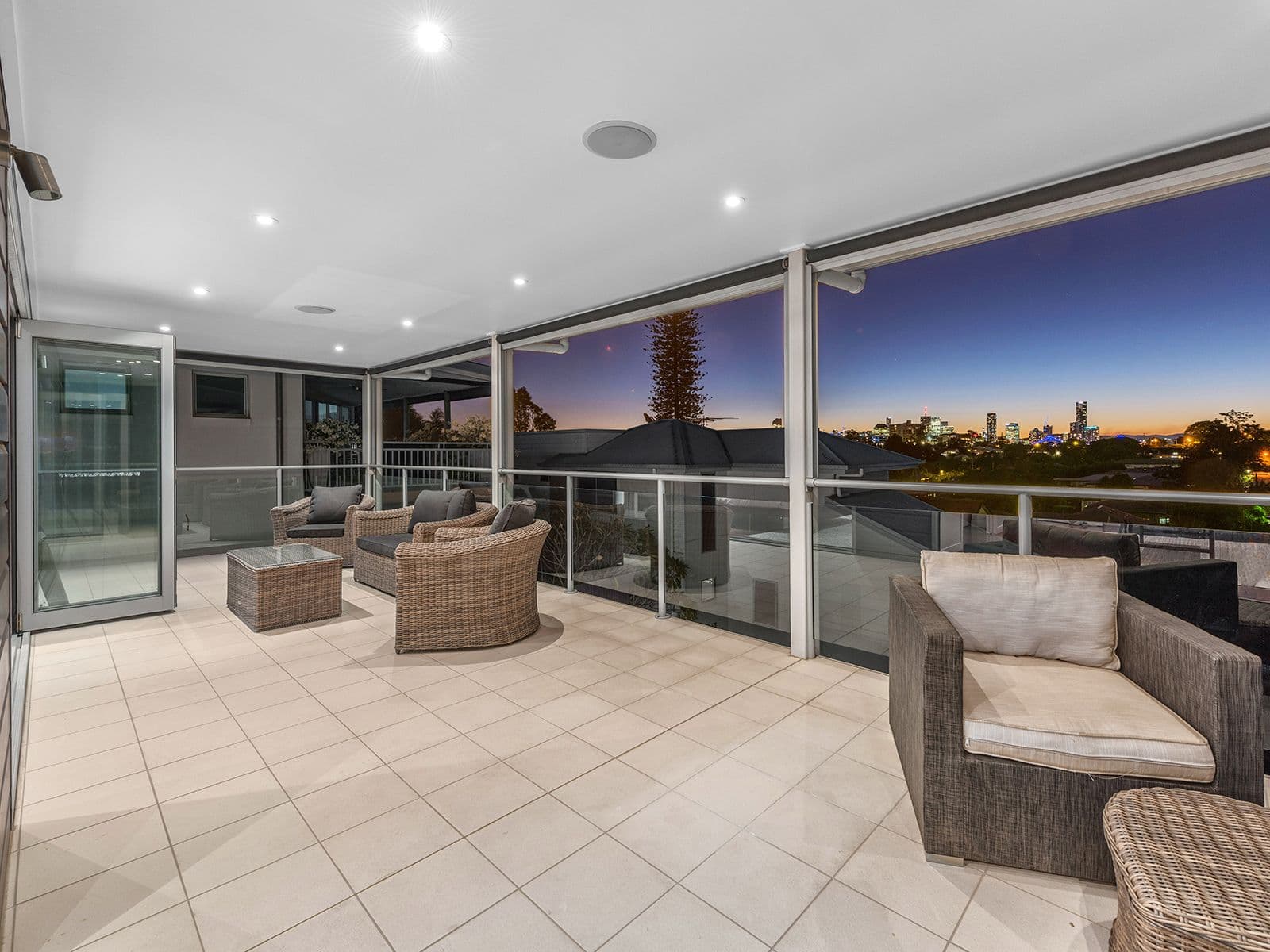 60 Power Street, Norman Park QLD 4170, Norman Park - Thumbnail 4