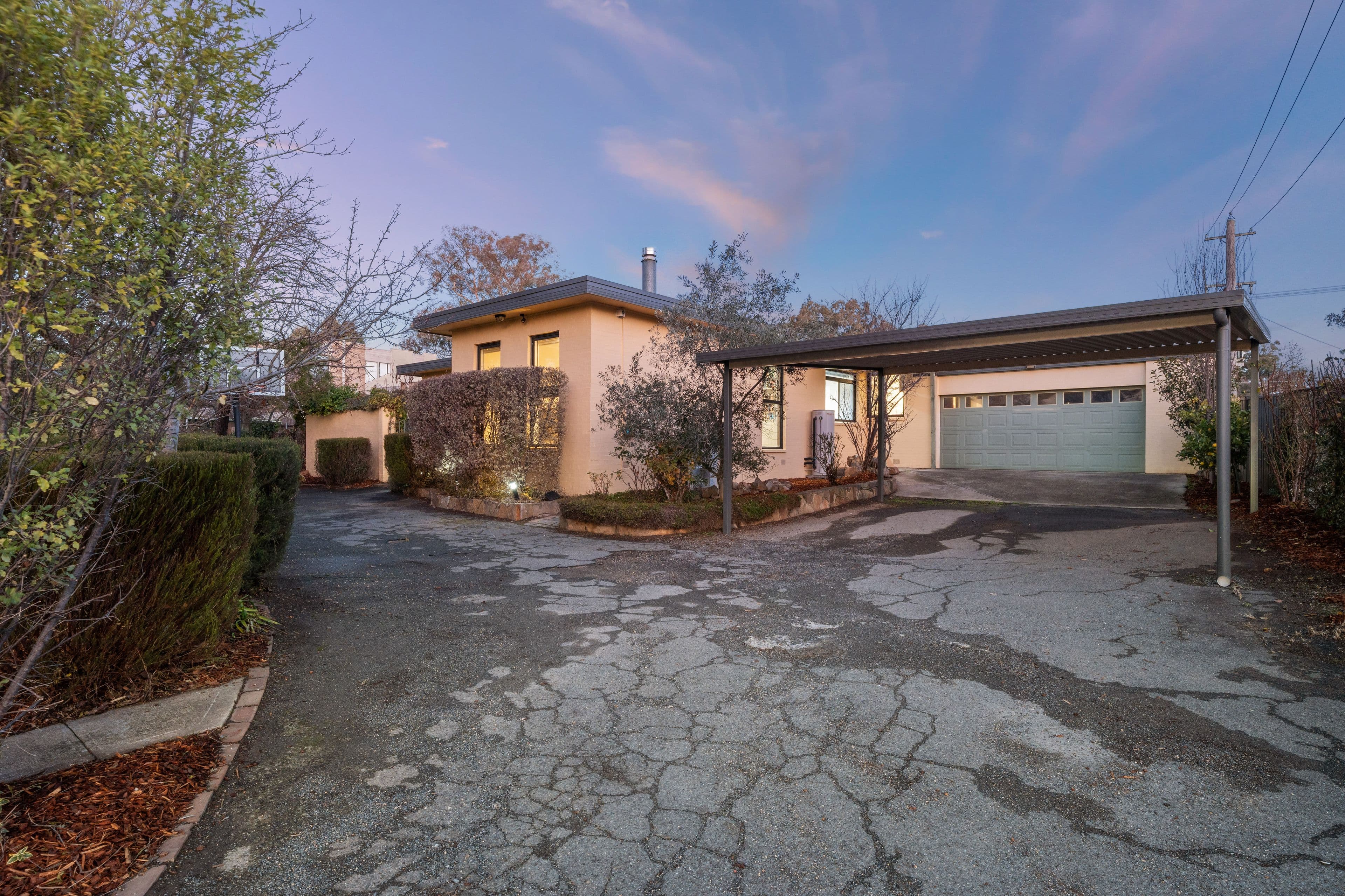 13 Belconnen Way, Weetangera ACT 2614, Weetangera - Thumbnail 2